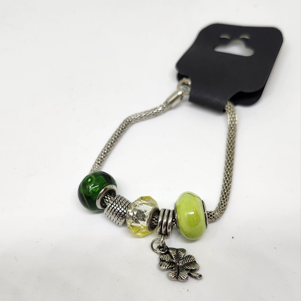 Charm bracelet